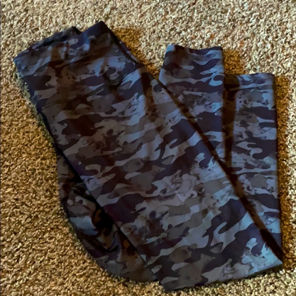 Camo leggings